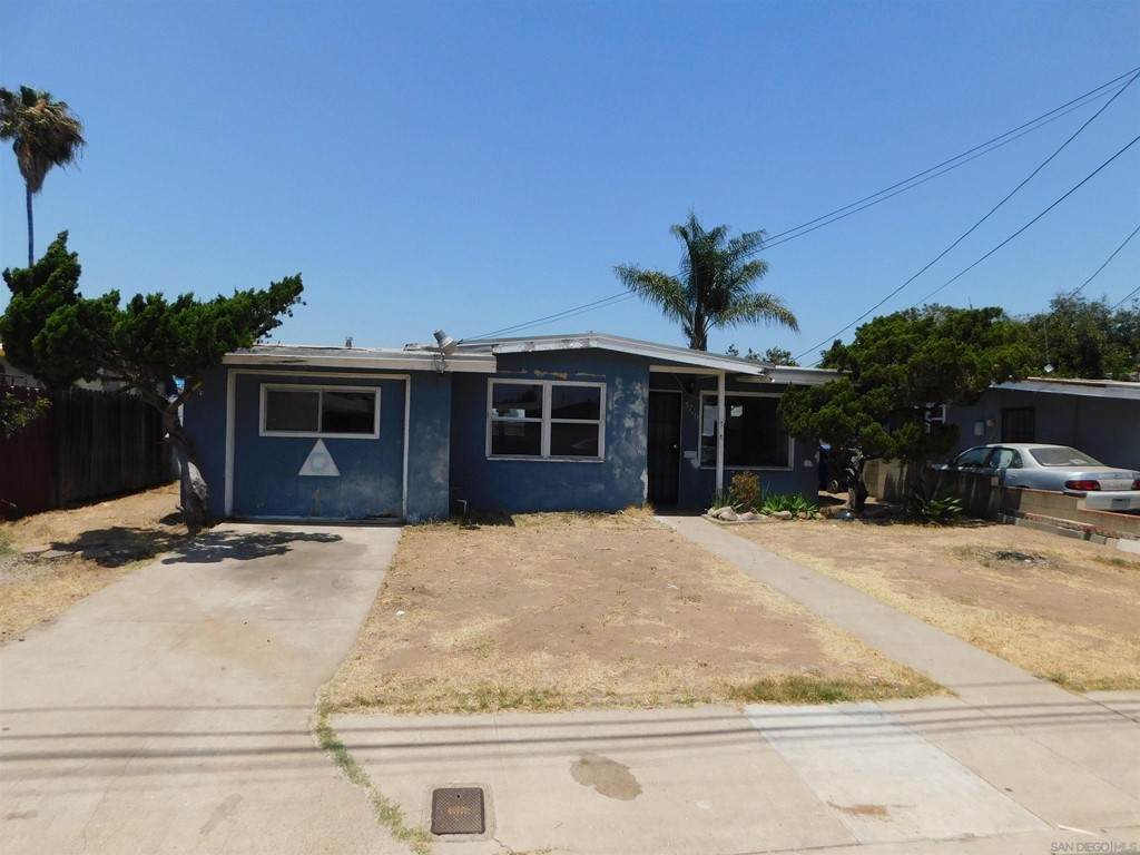 5716 Redwood St - Photo 1