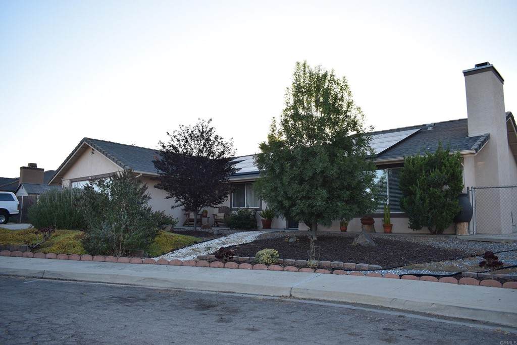 1525 Angel Place - Photo 1