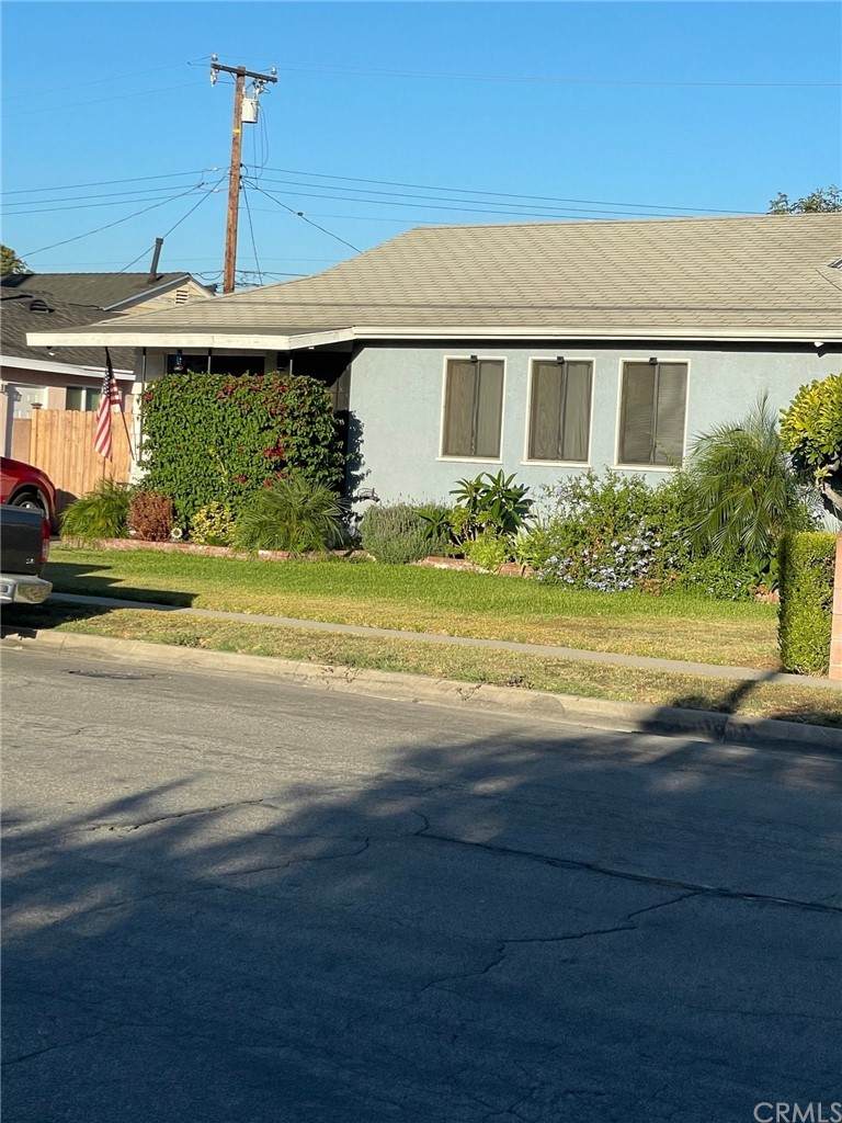 824 Willow Avenue - Photo 1