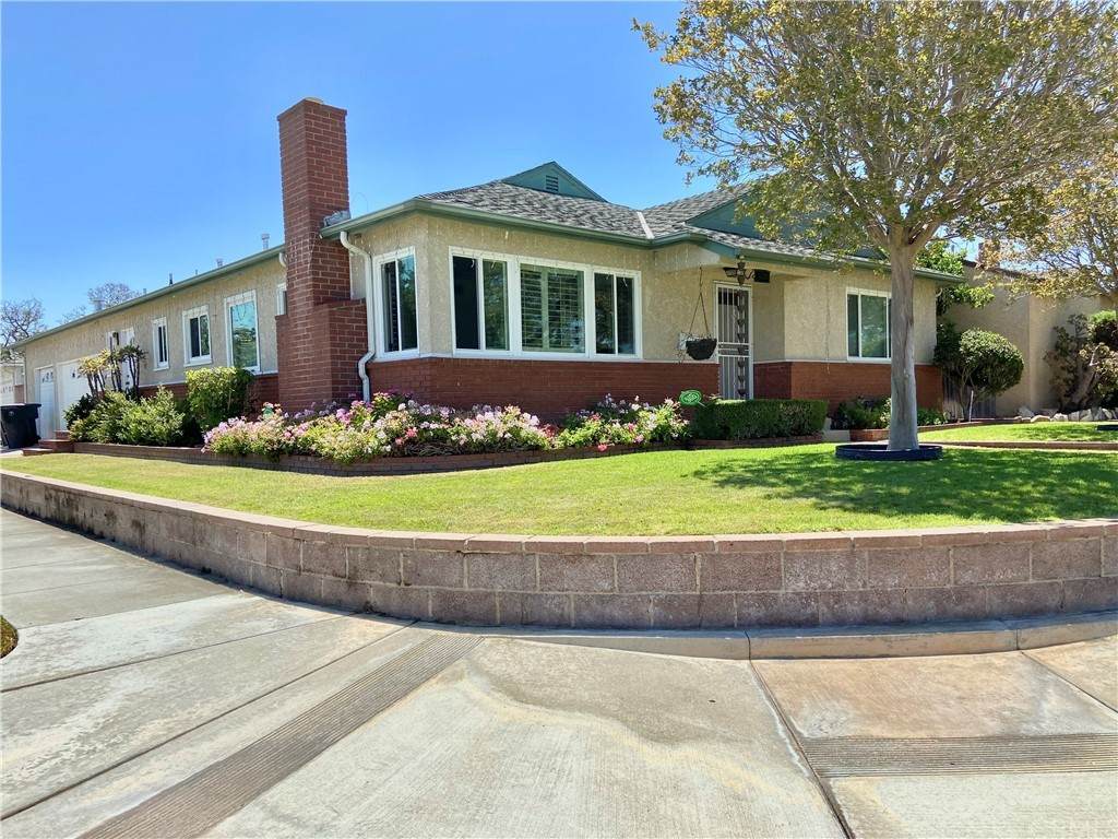16802 Casimir Avenue - Photo 1