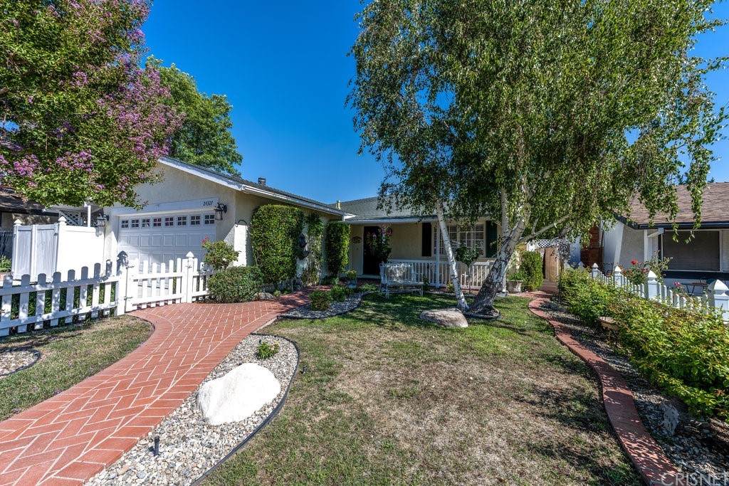 24327 Wabuska Street - Photo 1