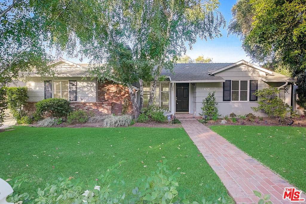 442 Oliveta Place - Photo 1