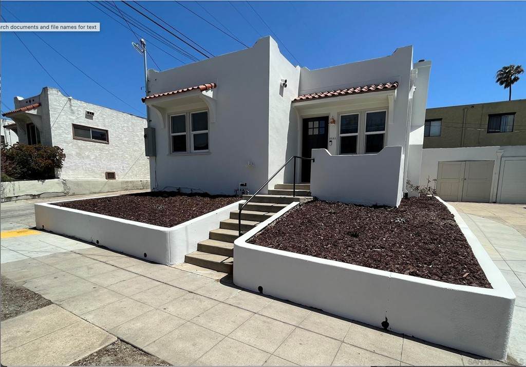 2221 Lincoln Ave - Photo 1