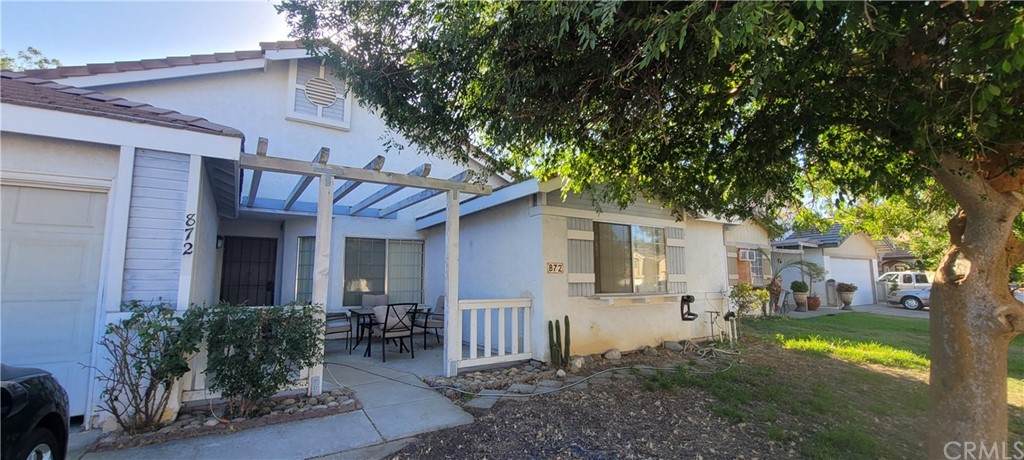 872 Shana Court - Photo 1