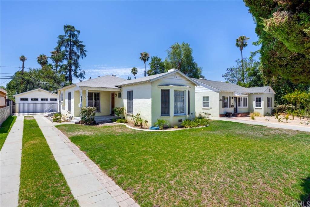 4586 Sunnyside Drive - Photo 1