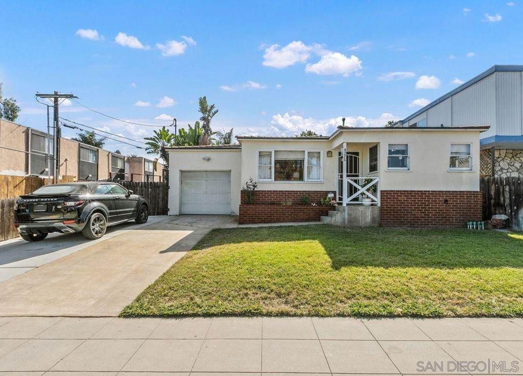 4276 Lamont - Photo 1