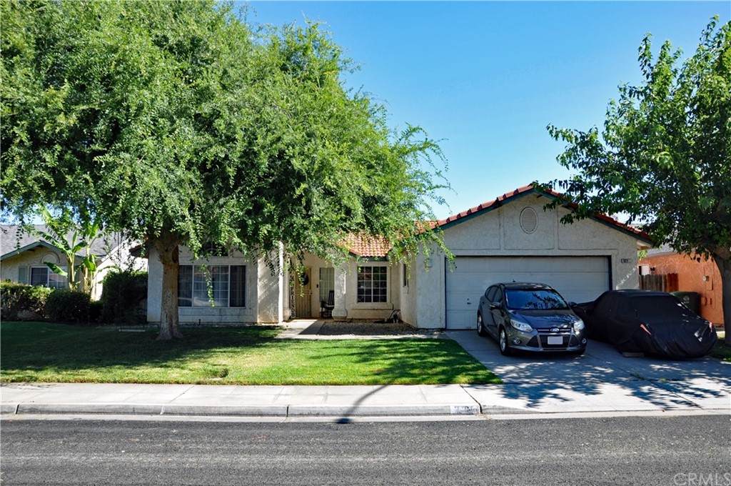 327 Madrid Lane - Photo 1