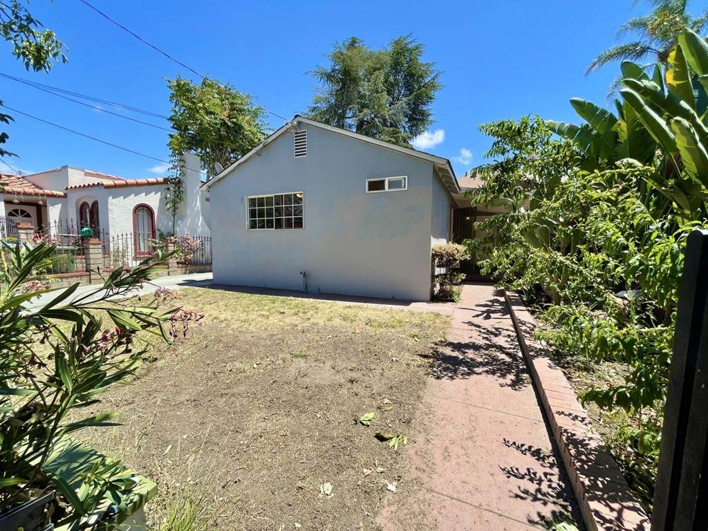 756 Julian Street - Photo 1