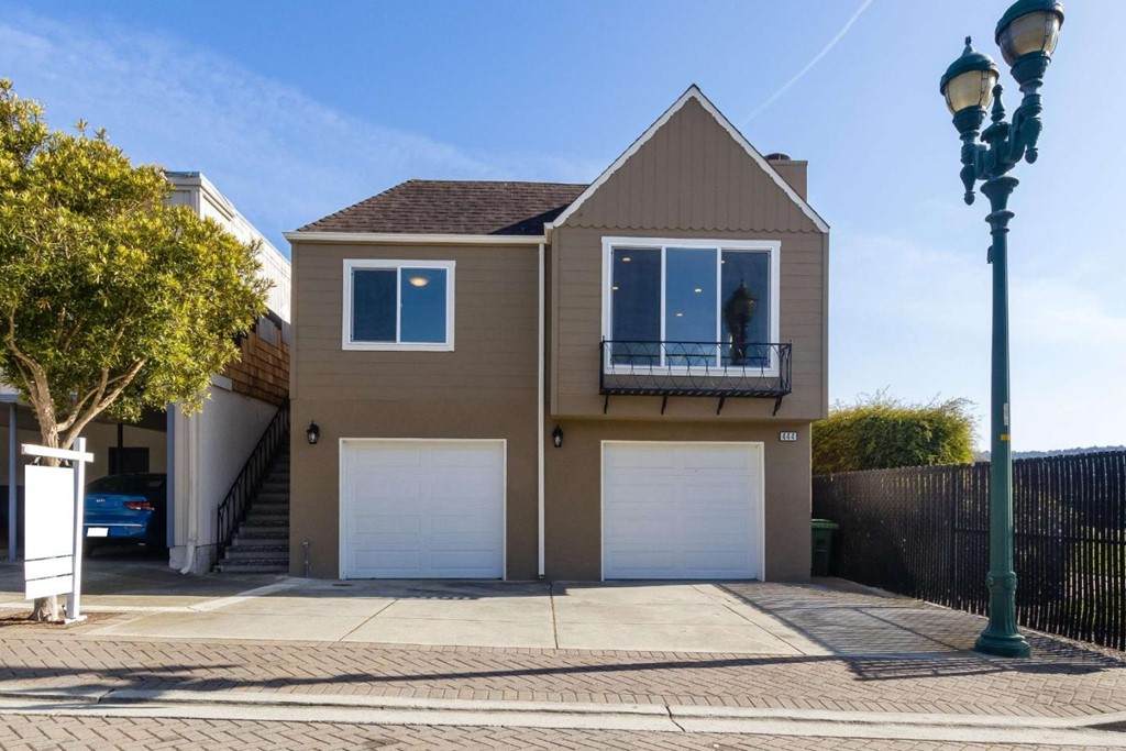 444 E Street - Photo 1