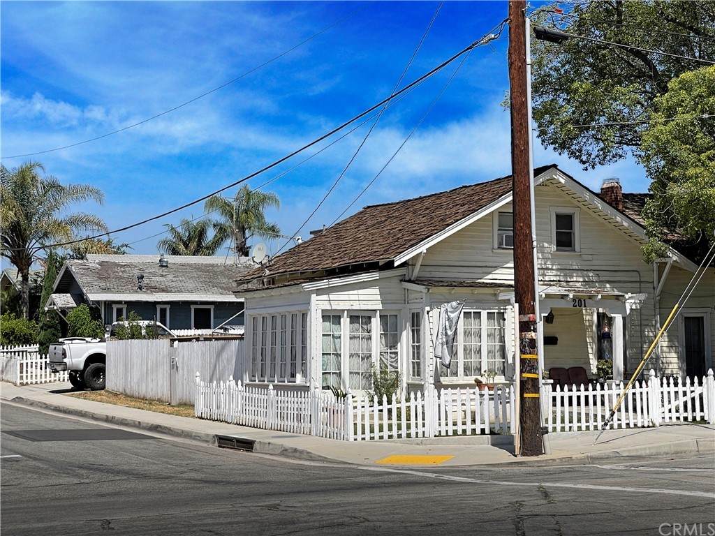 201 Euclid Street - Photo 1