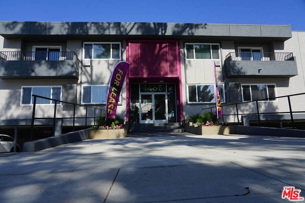 1455 Wooster Street - Photo 1