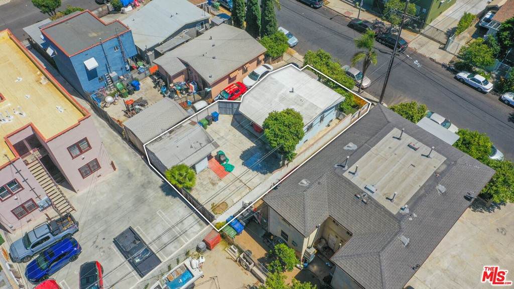 1535 30th Street - Photo 1