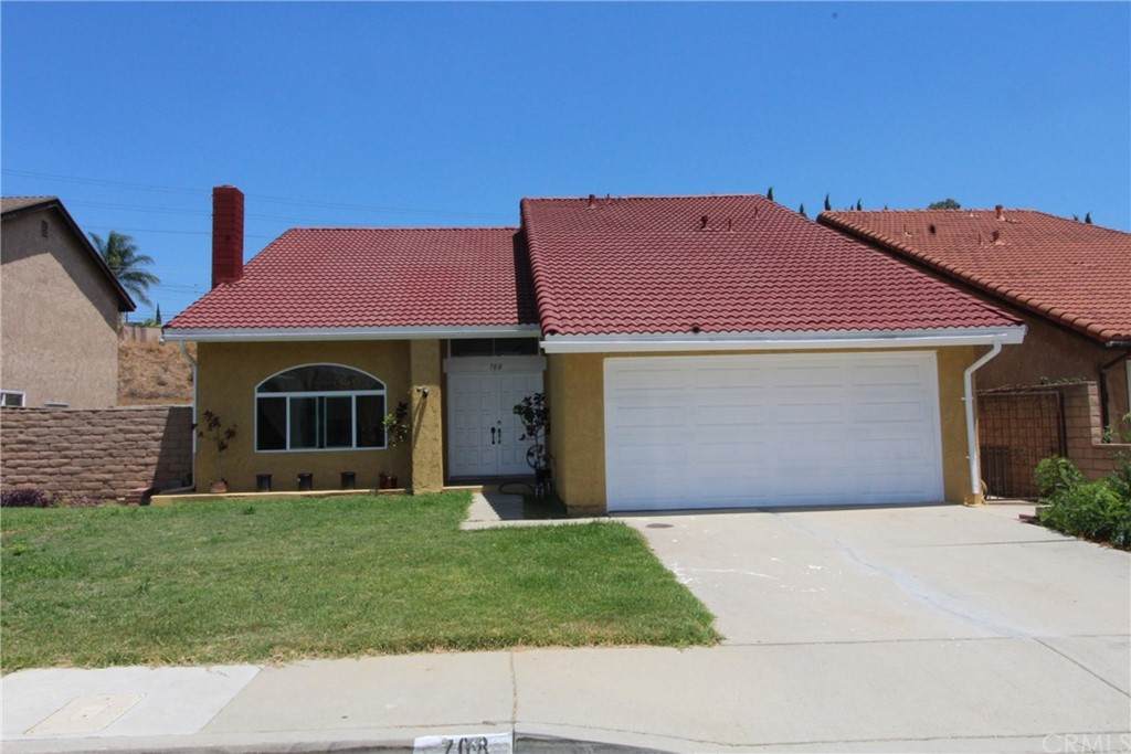 708 Azalea Drive - Photo 1