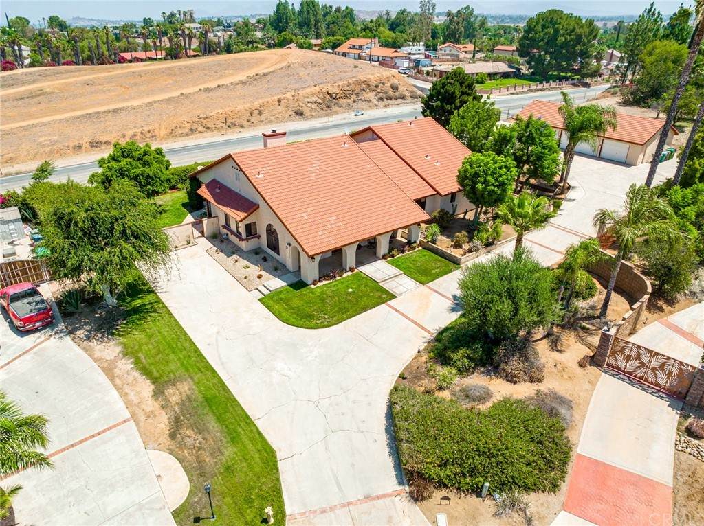 16340 James Court - Photo 1