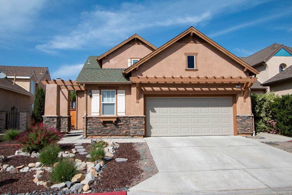 445 Poets Square - Photo 1
