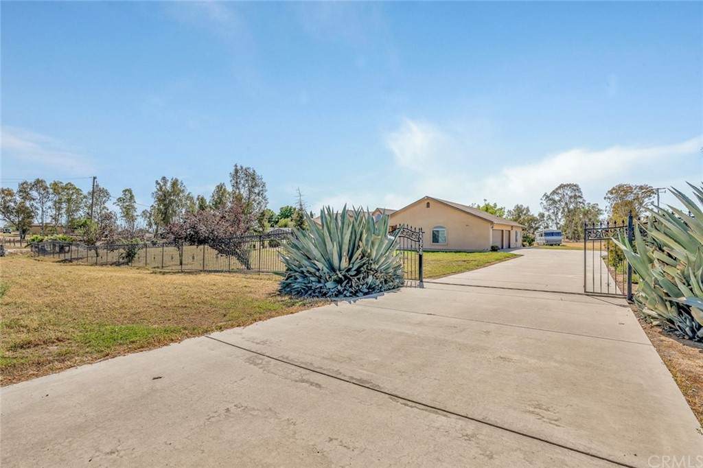 20656 Road 30 1/2 - Photo 1