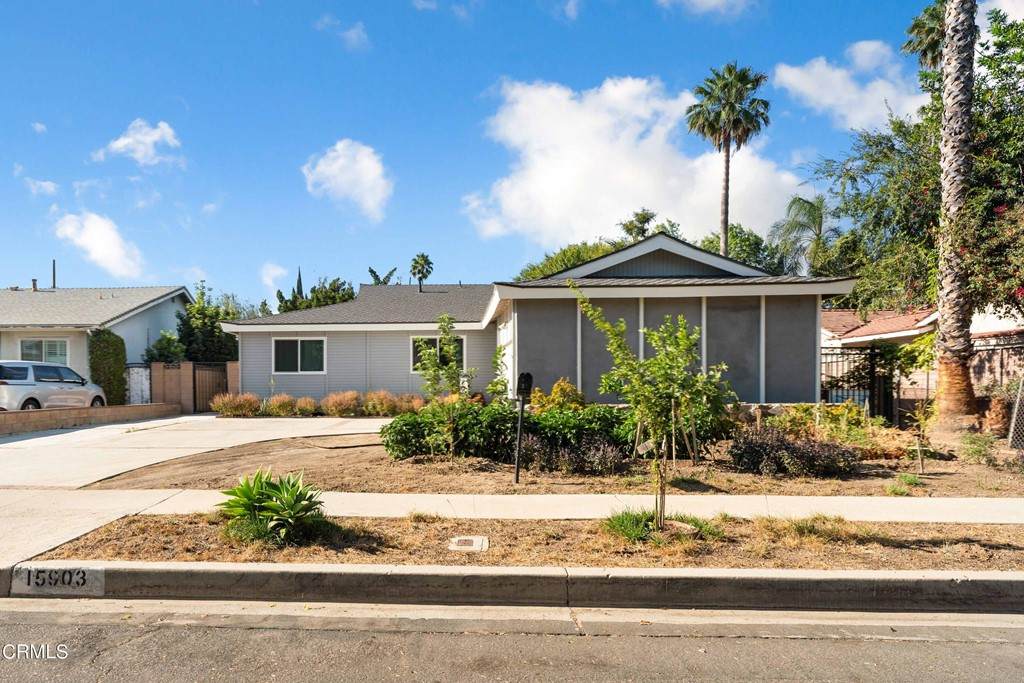 15903 Londelius Street - Photo 1