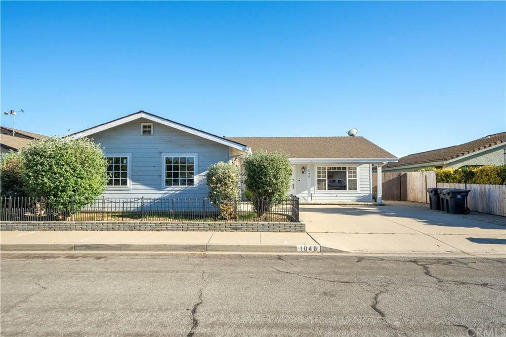 1040 Columbus Drive - Photo 1