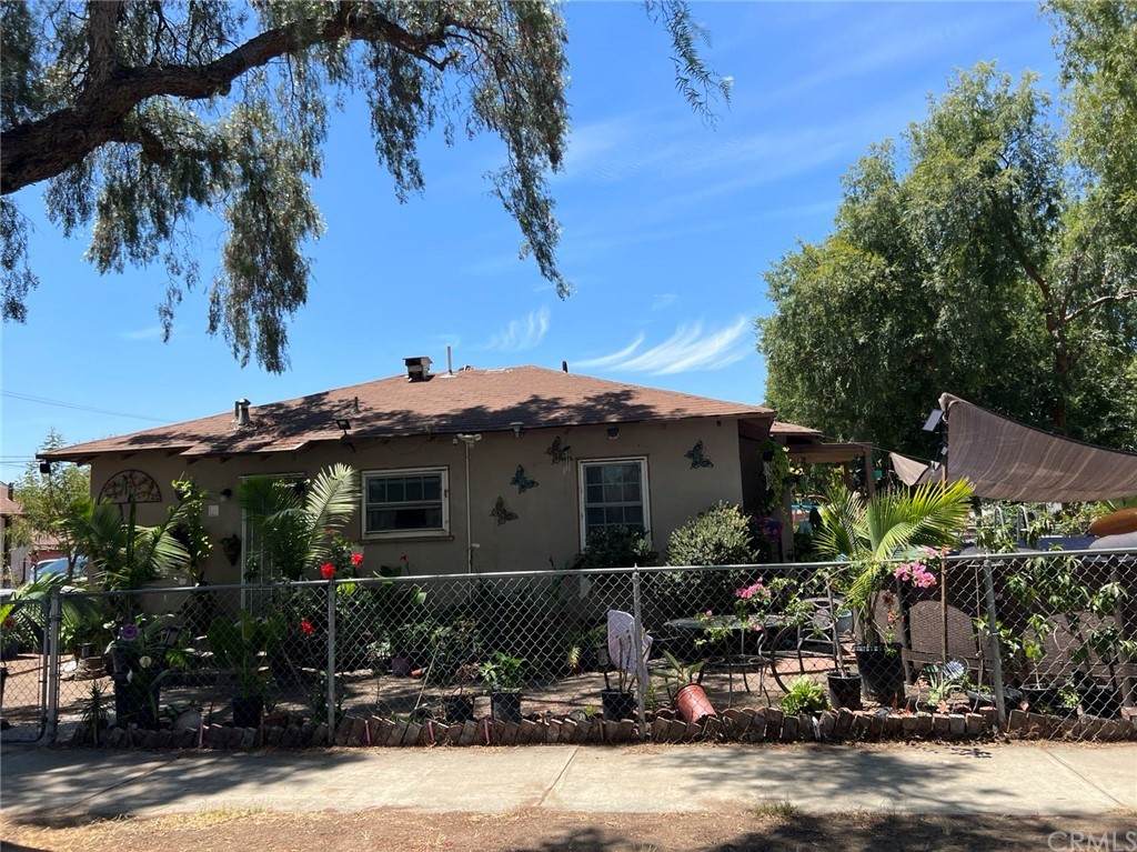 710 Laurel Avenue - Photo 1