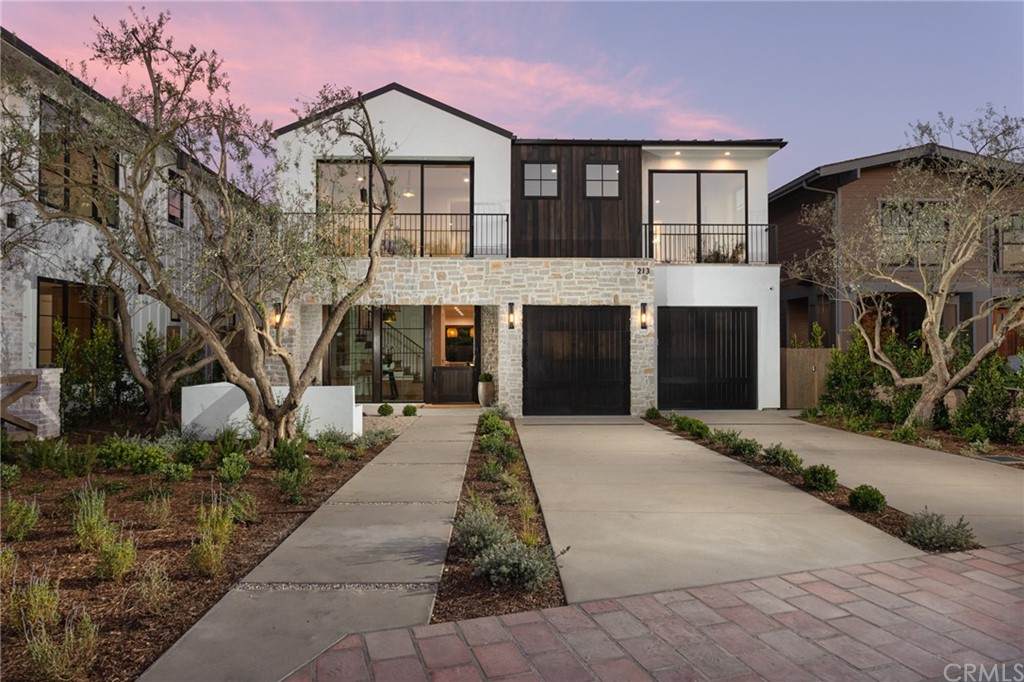 213 Avenida Princesa - Photo 1