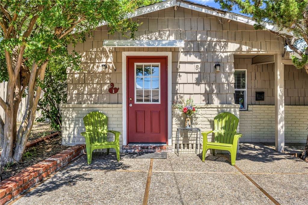 3575 Lakeshore Boulevard - Photo 1