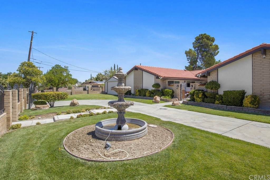43506 27th Street - Photo 1