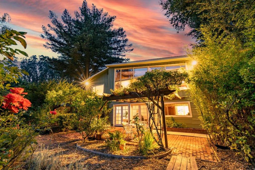 139 Carol Avenue - Photo 1