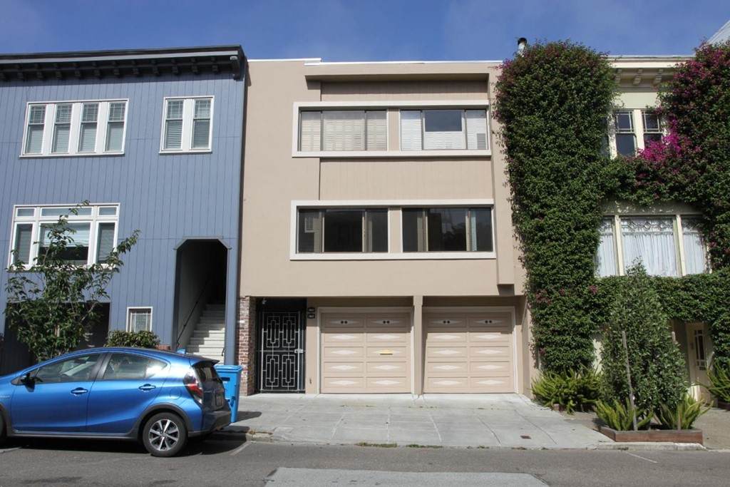8th Avenue - Photo 1