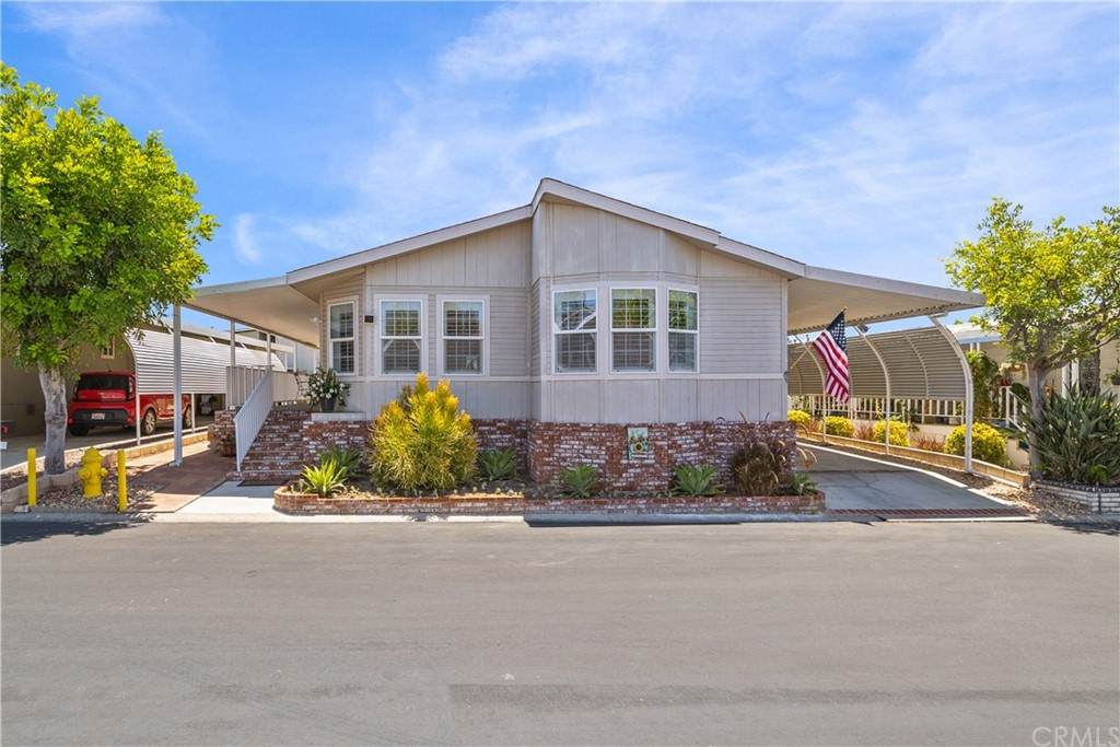 24001 Muirlands Boulevard - Photo 1