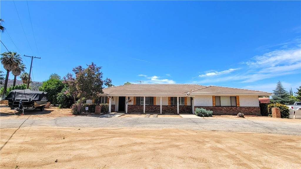 27265 Hemet Street - Photo 1