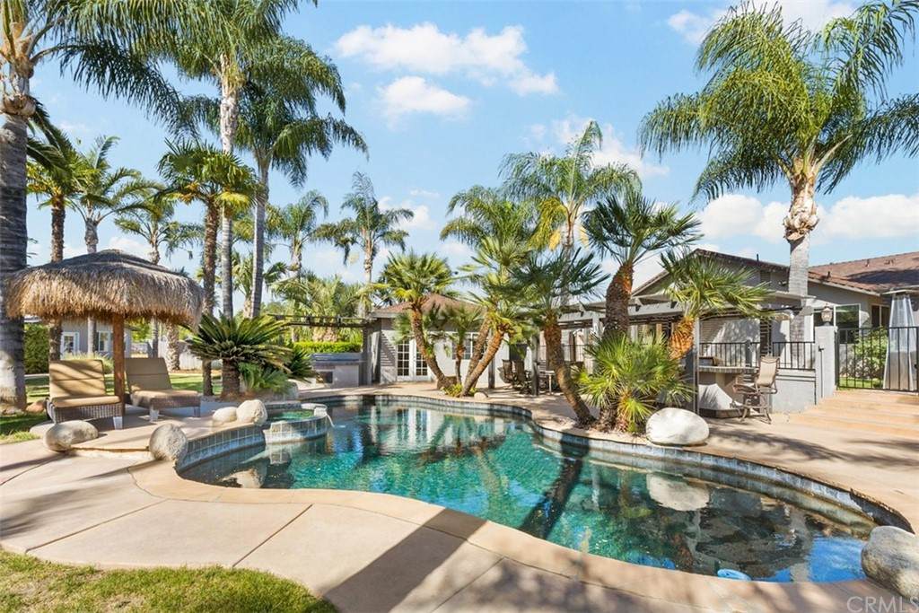 41802 Hutchison Court - Photo 1