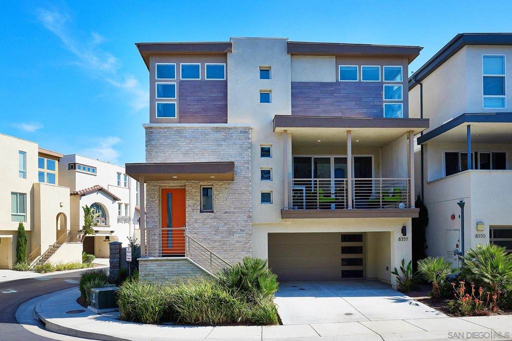 8357 Summit Way - Photo 1