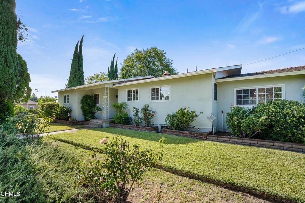 1704 Alhambra Road - Photo 1