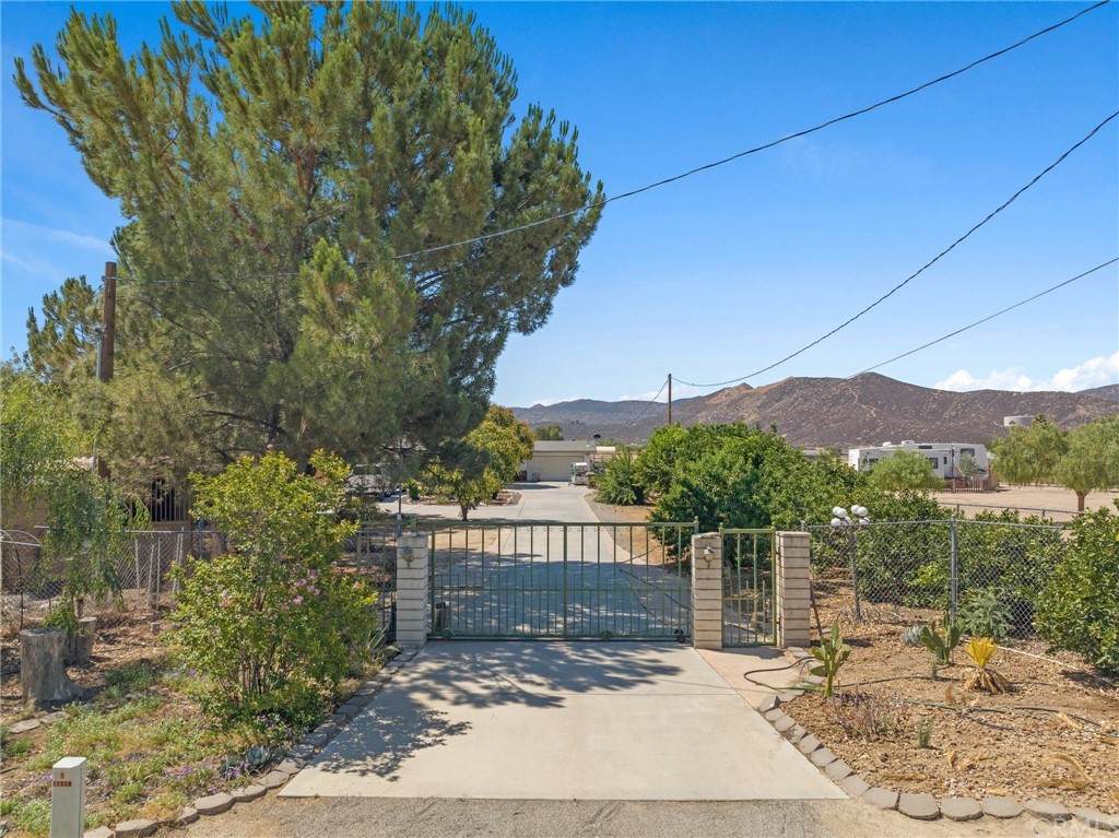 39975 Vista Road - Photo 1