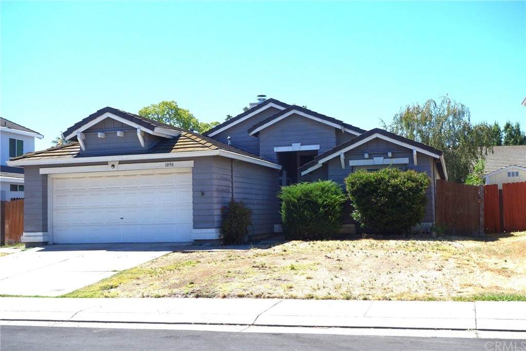 1098 Brick And Tile Circle - Photo 1