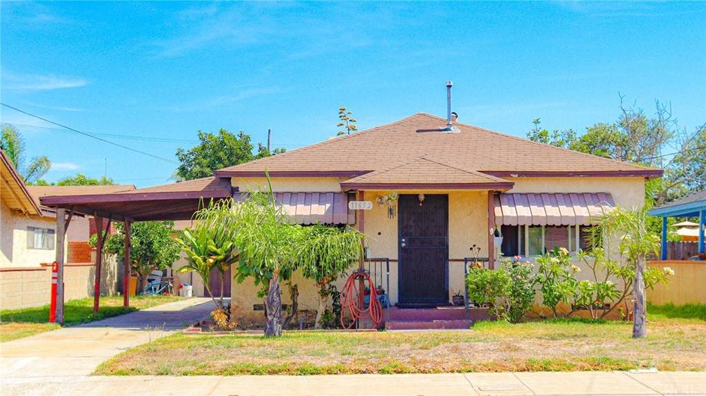 11652 Walnut St - Photo 1