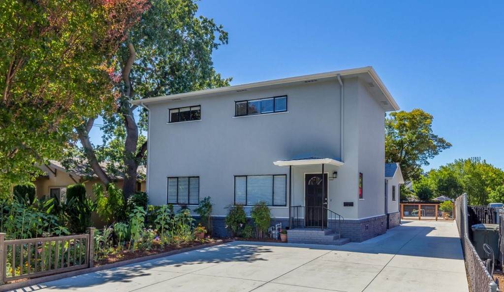 160 Harrison Avenue - Photo 1