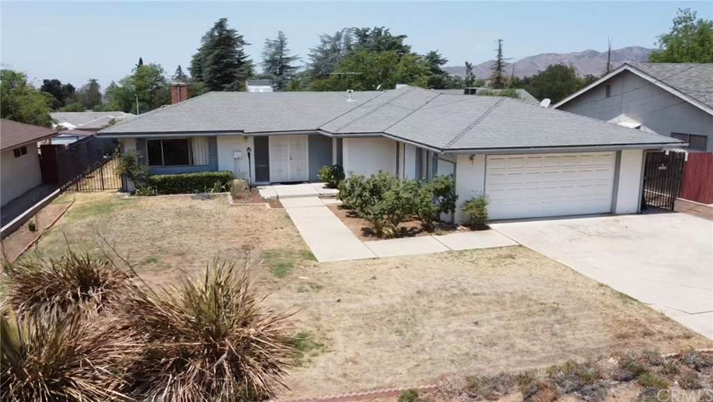 11990 Auburn Avenue - Photo 1