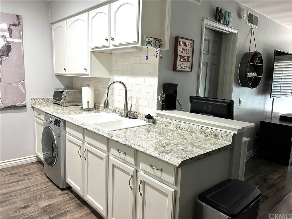 23515 Lyons Avenue - Photo 1