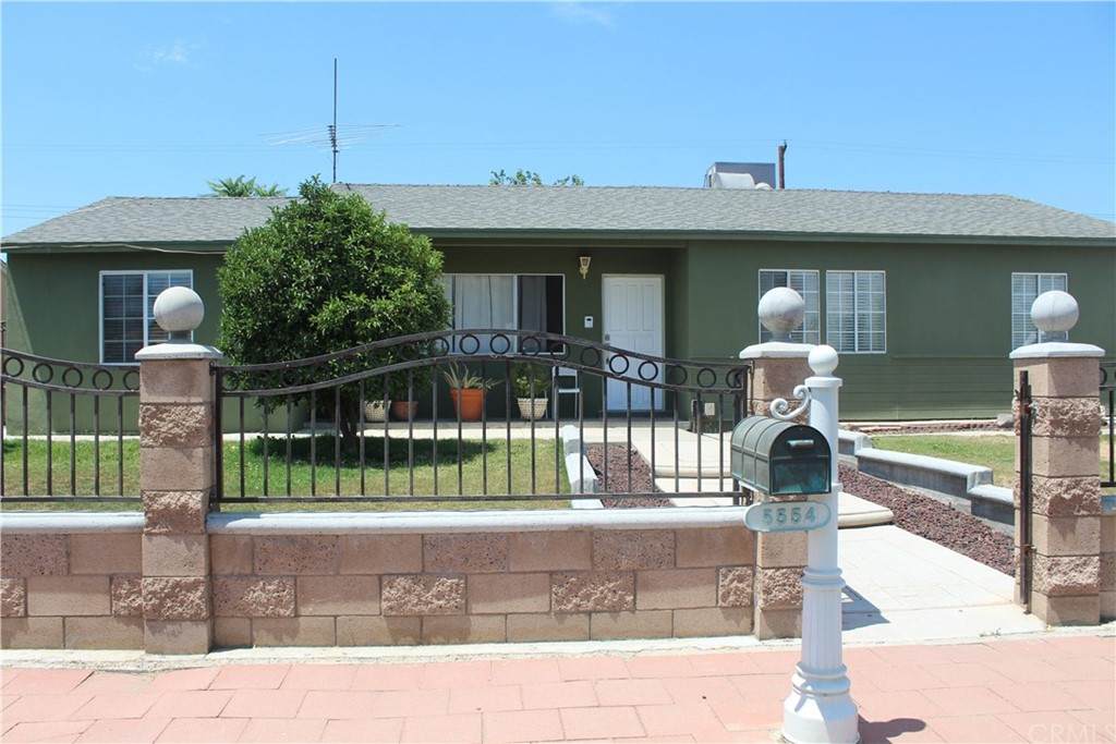 5554 Ivanhoe Avenue - Photo 1