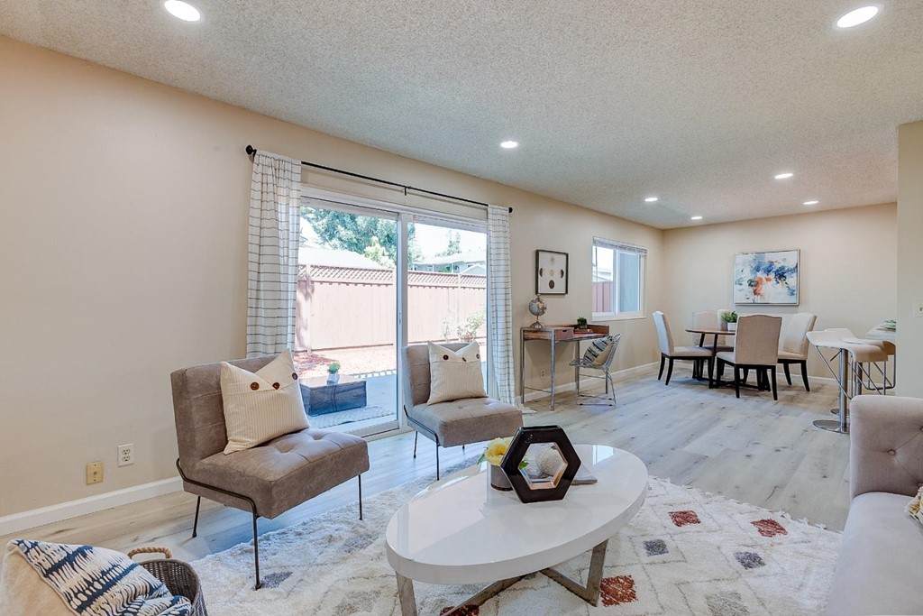 1089 Reed Avenue - Photo 1