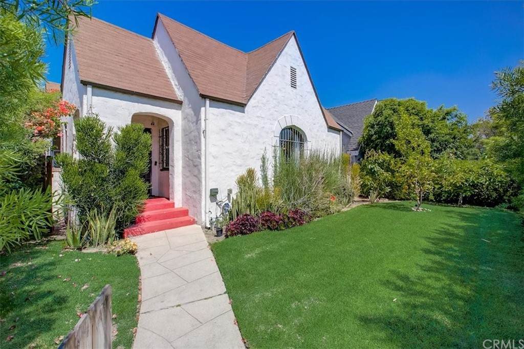 1575 Ellsmere Avenue - Photo 1