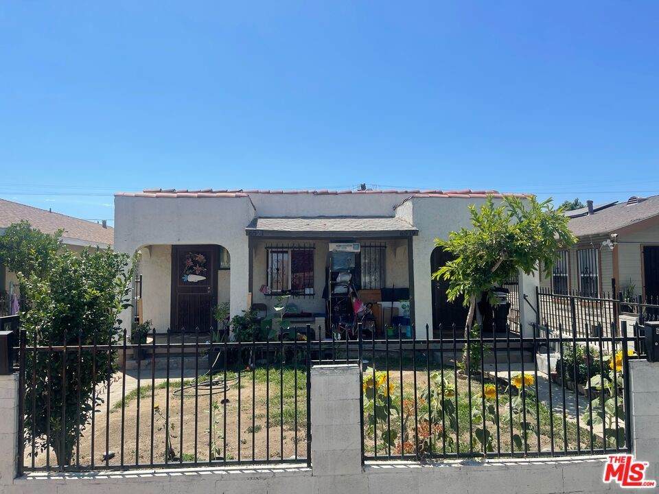 6519 Denver Avenue - Photo 1