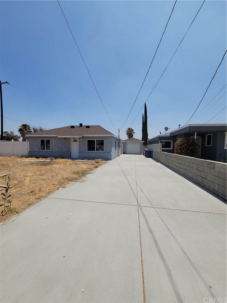 461 Acacia Avenue - Photo 1