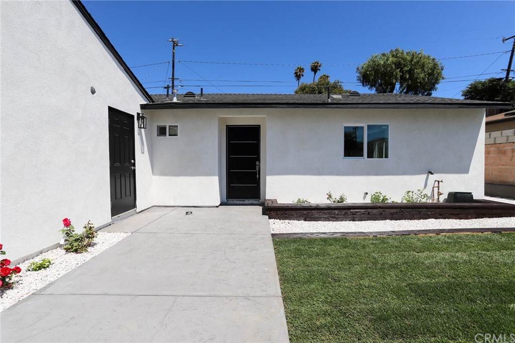 5276 Larkspur Drive - Photo 1
