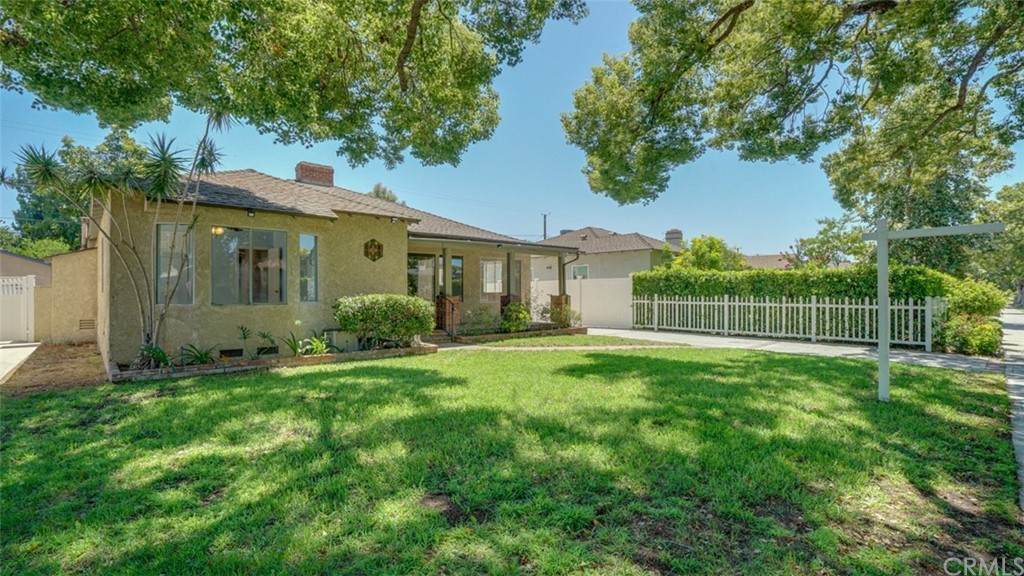 440 Reese Place - Photo 1
