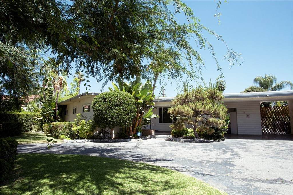 363 Warren Way - Photo 1