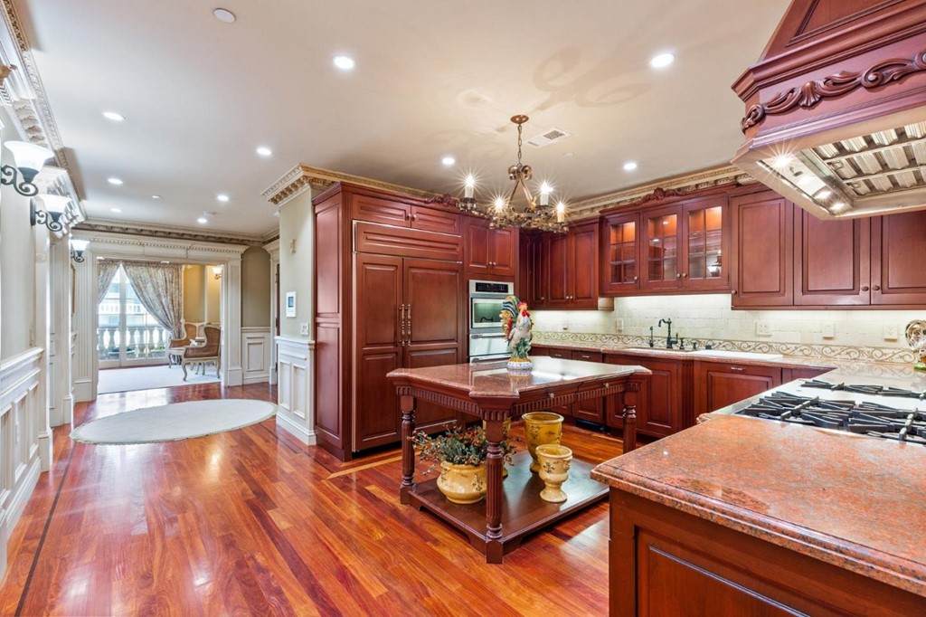 222 6th Avenue - Photo 1