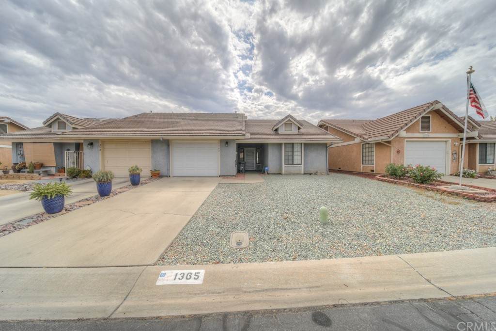 1365 Yorktown Circle - Photo 1