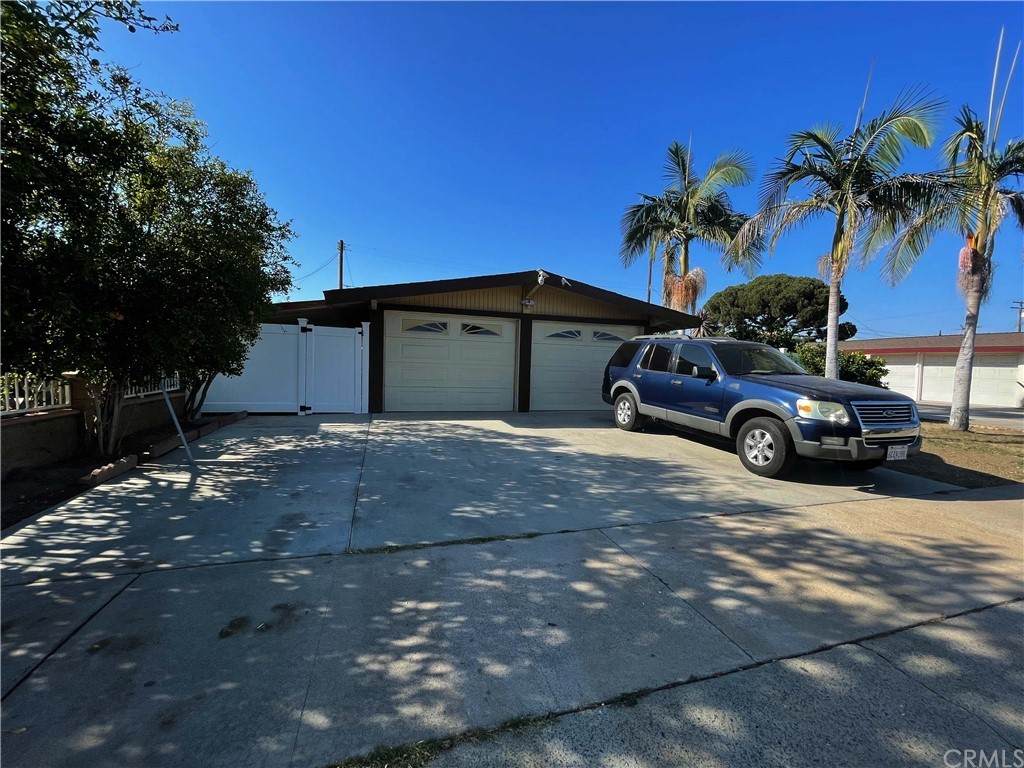 1727 Chelsea Drive - Photo 1